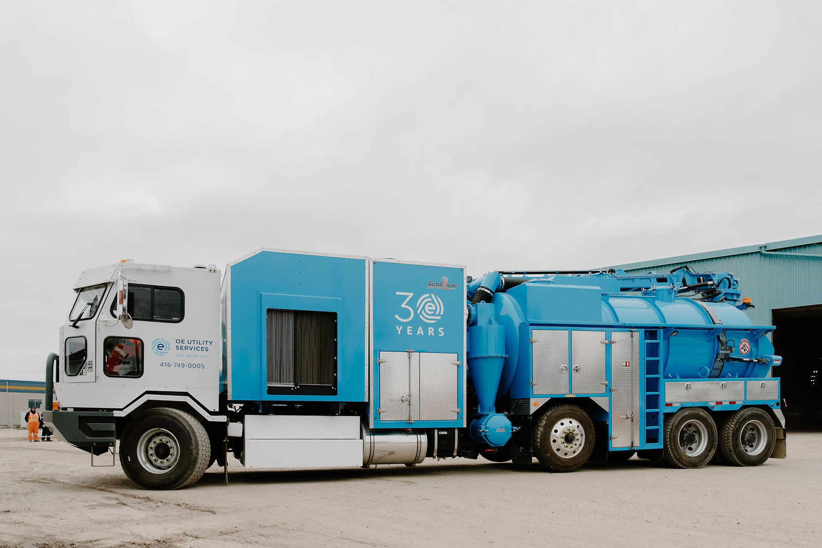 OE's new hybrid hydrovac truck, side view